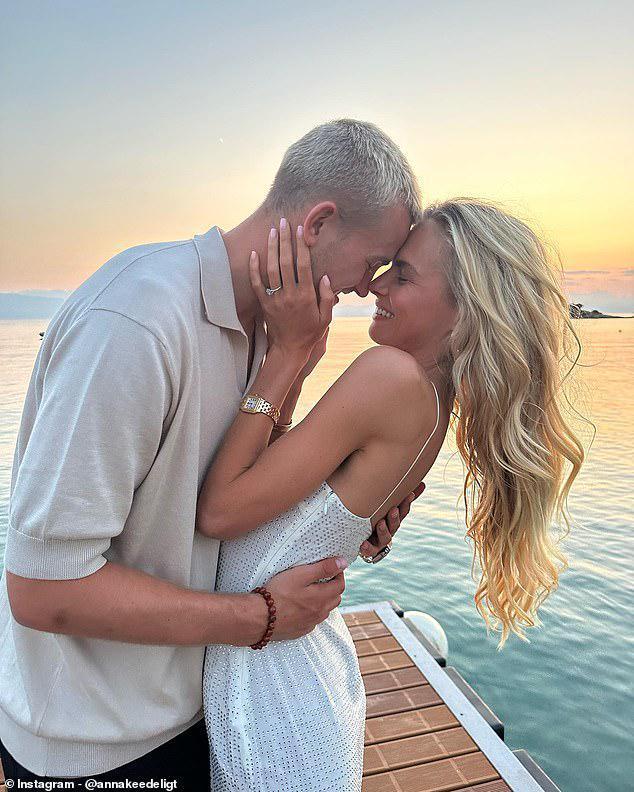 迷占卜+算命 二人已分居将离婚 灵修分歧成导火索开元棋牌试玩曼联26岁后卫陷入婚